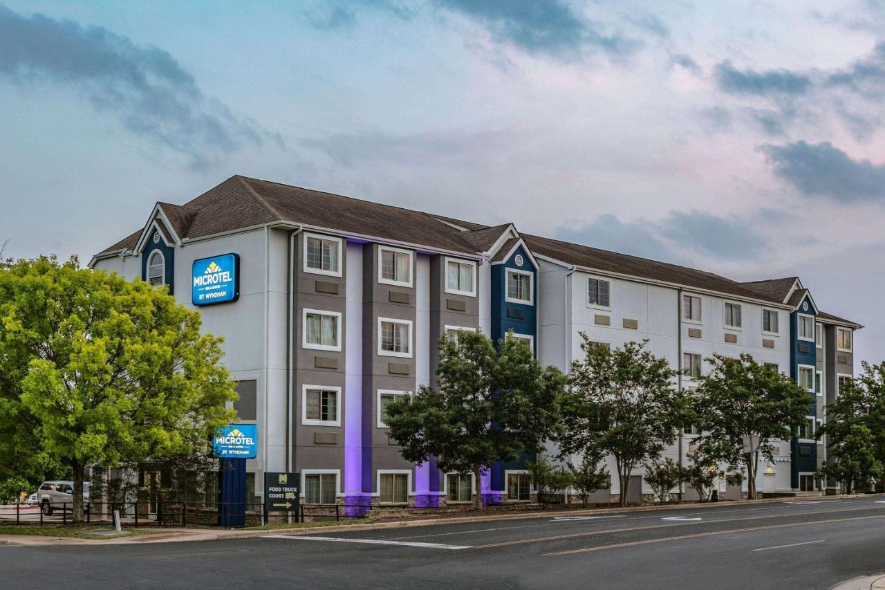 Microtel Inn & Suites By Wyndham Austin Airport Exterior photo